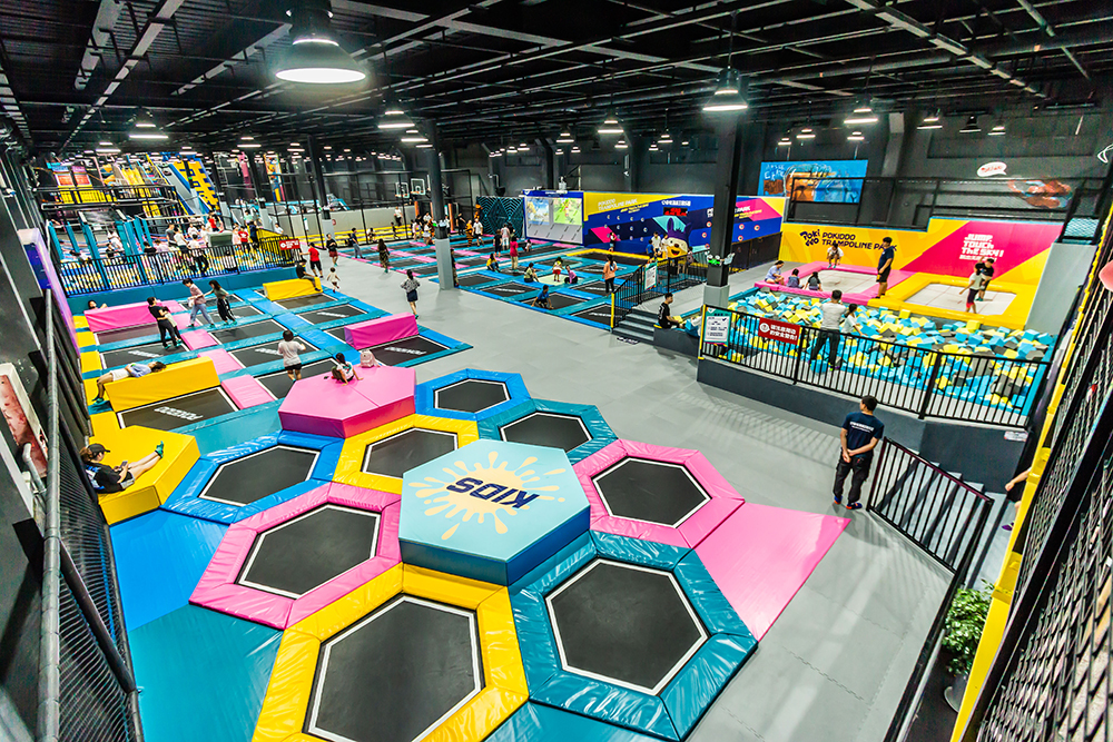indoor trampoline park 室内蹦床乐园