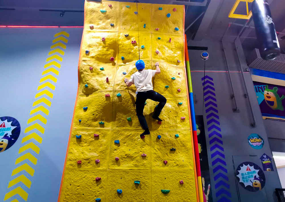 Climbing wall indoor playground 攀岩墙室内游乐场