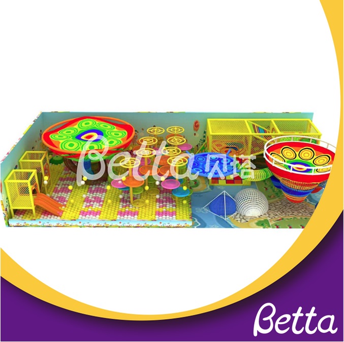 Bettaplay游乐场攀岩绳。JPG