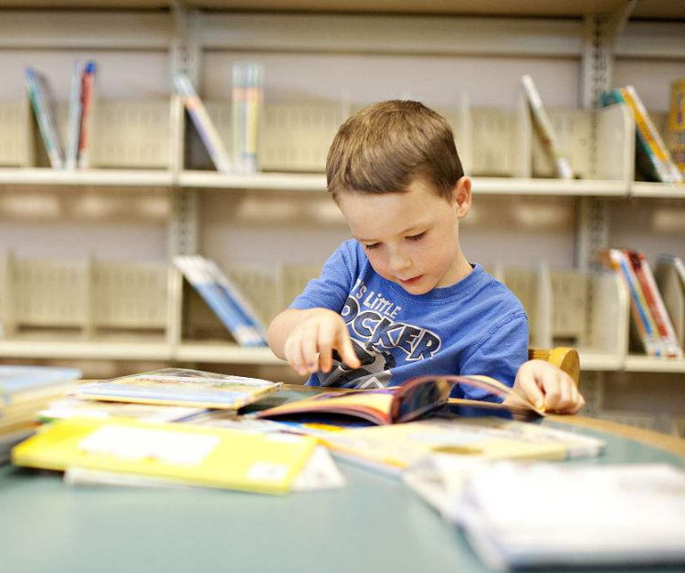 阅读建立孩子的口头技能