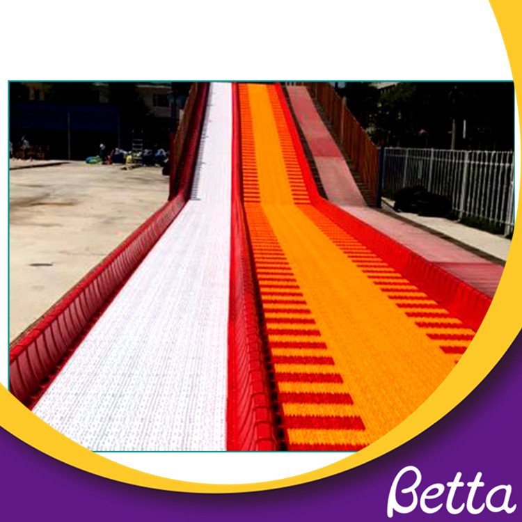 Tubby Slide Ski Slope3