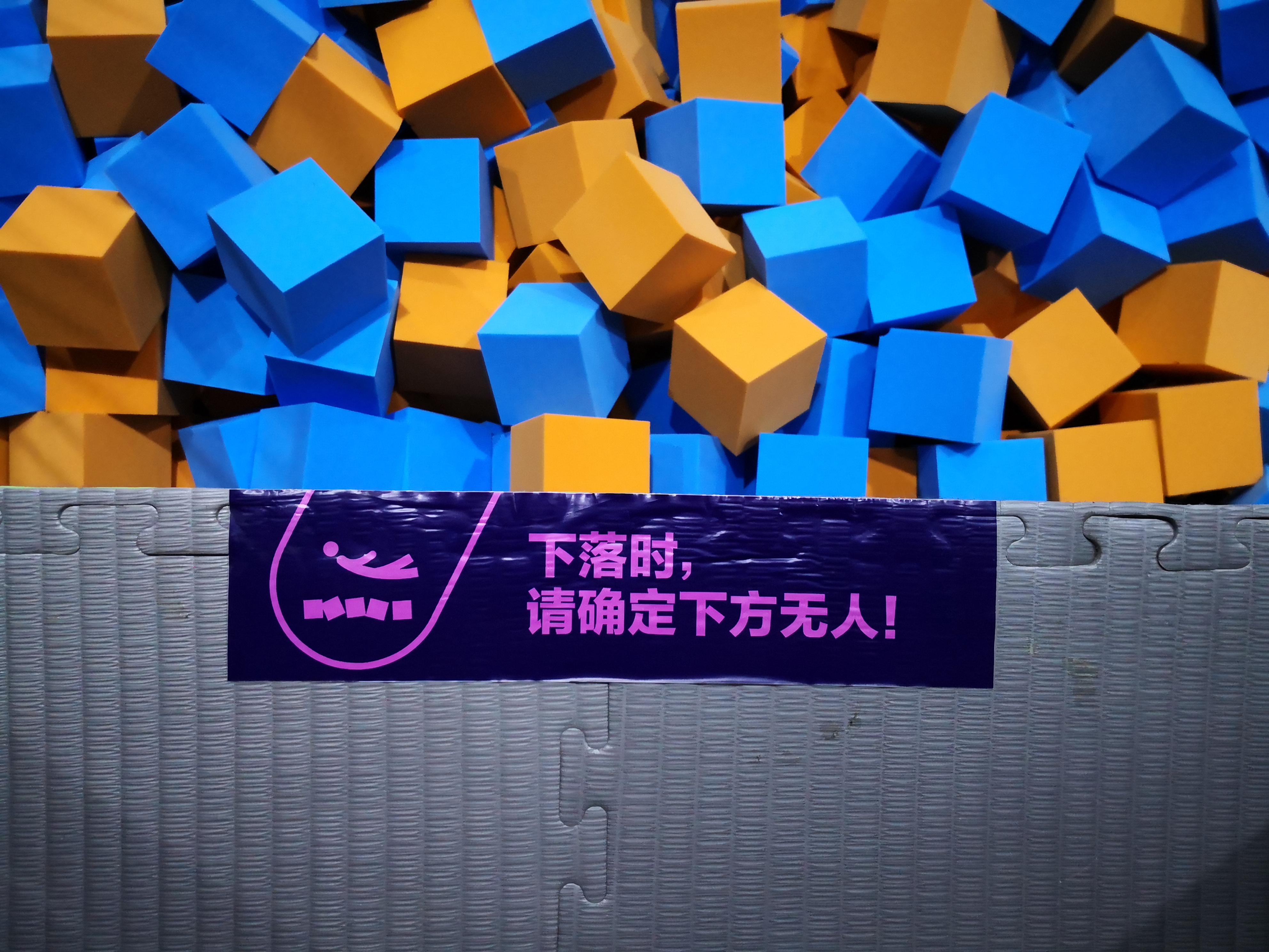 DC239877839D33C3725694359DBC7FC