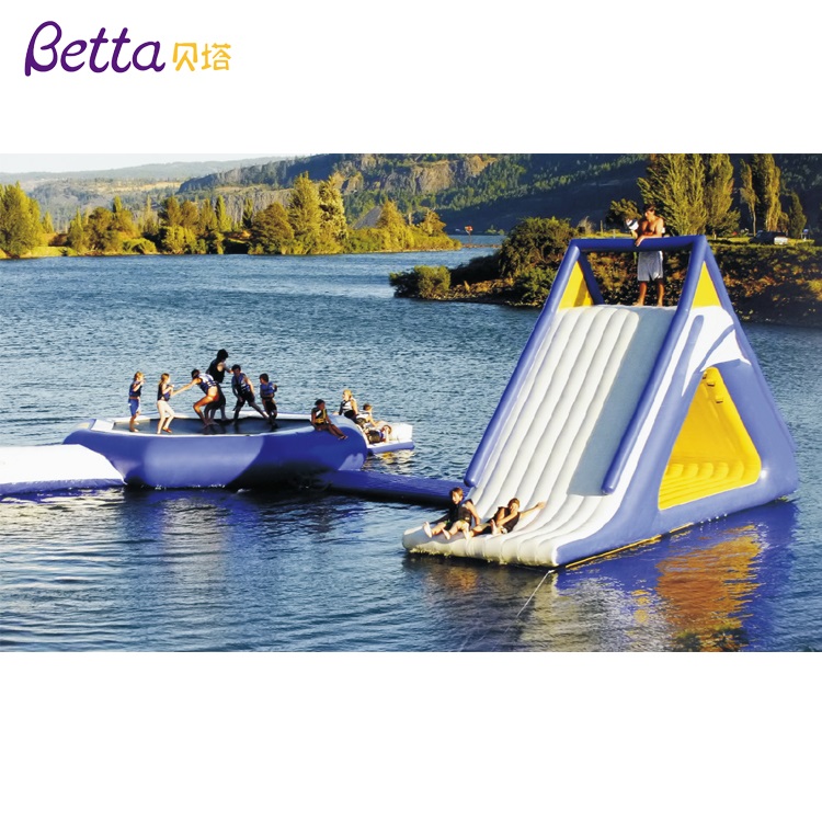 Bettaplay儿童的户外巨头浮动充气水滑梯。