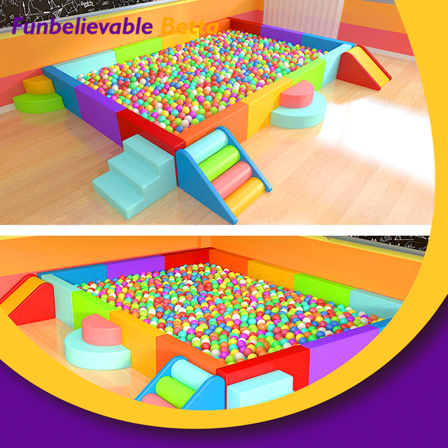 Bettaplay Bounce House Ball Pit儿童派对手机乐园室内软游戏