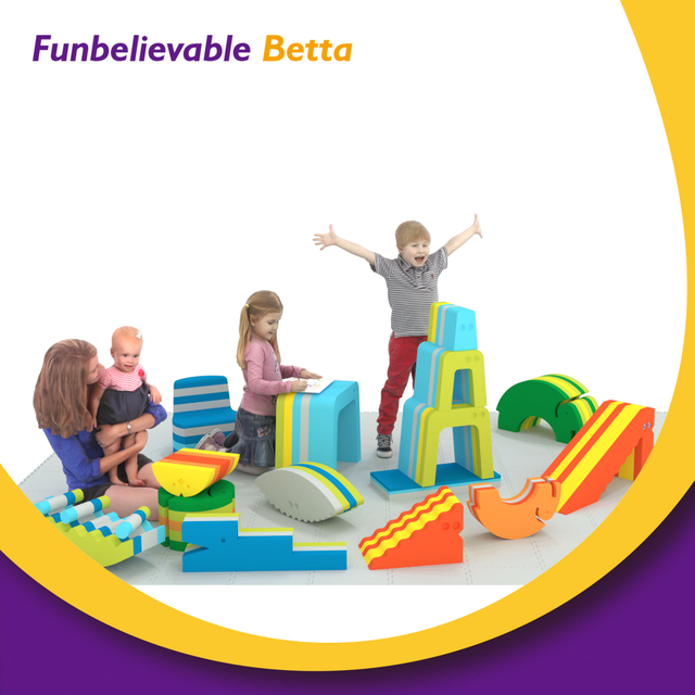 Bettaplay新设计最销售的大型构建块，幼儿园EVA墙构建块