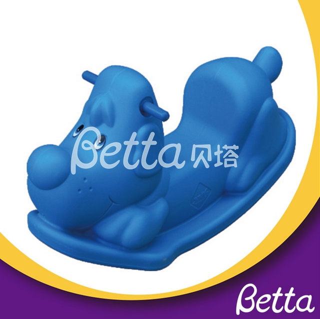 Bettaplay幼儿园设备五颜六色的卡通风格PE材料安全儿童骑动物