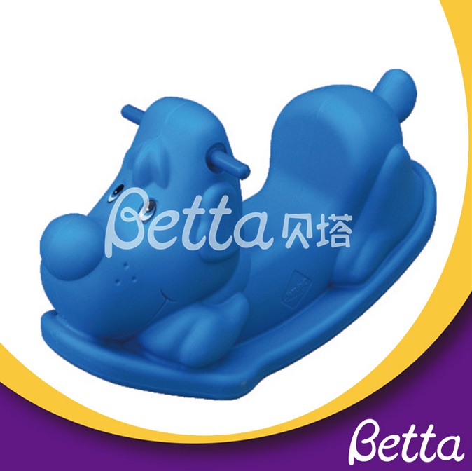 Bettaplay幼儿园设备五颜六色的卡通风格PE材料安全儿童骑动物