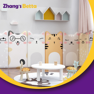 幼儿园的可爱墙壁装饰品