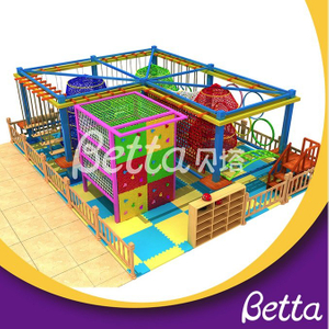 Bettaplay专业的彩色绳索课程冒险