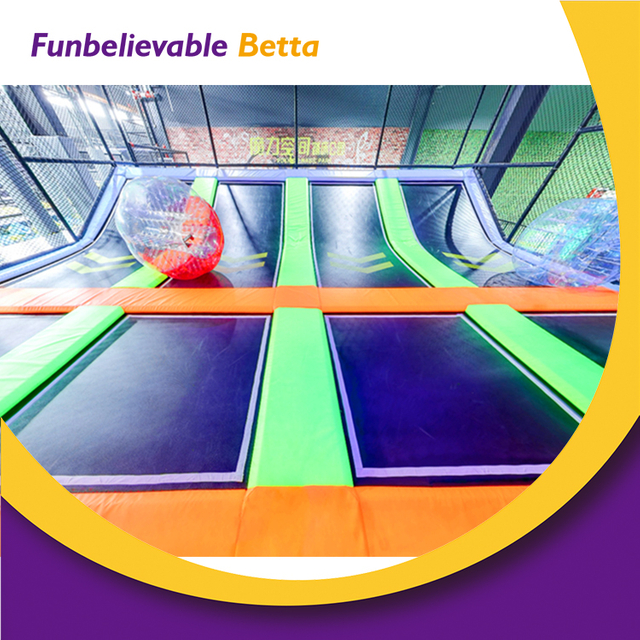 Bettaplay自定义Dodgeball Court Kids Indoror Play Play Trampoline Park商业躲闪地蹦床室内出售