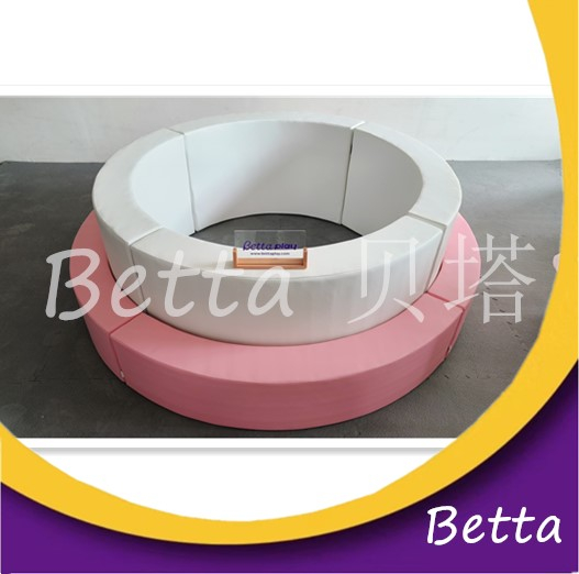 Betta Play定制的环保友好，安全的购物中心购物中心儿童球池海绵和PVC材料