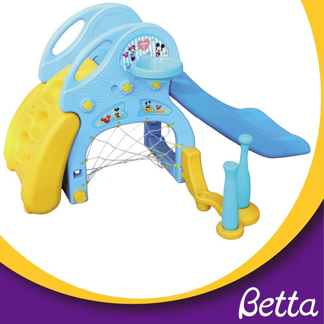 Bettaplay幼儿园塑料滑梯的幼儿