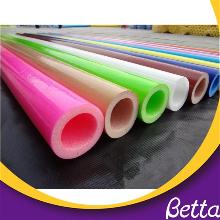 仓库中的安全泡沫管