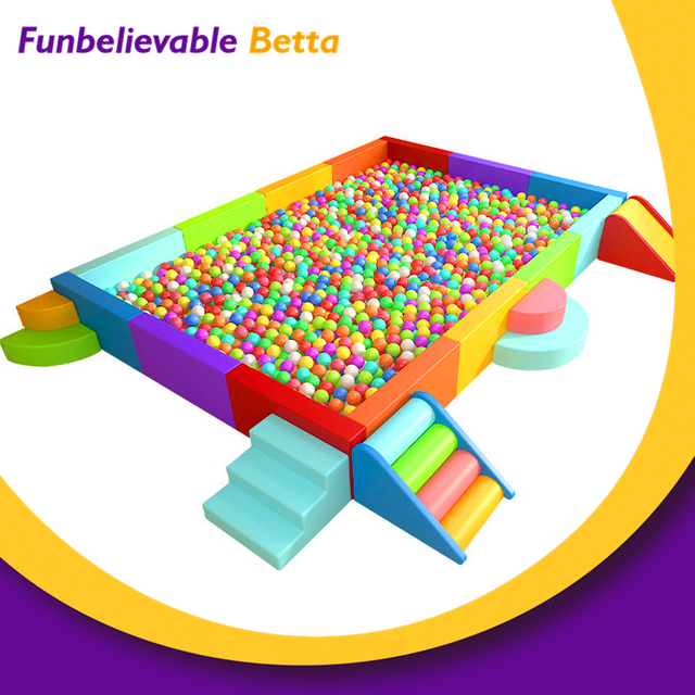 Bettaplay Bounce House Ball Pit儿童派对手机乐园室内软游戏