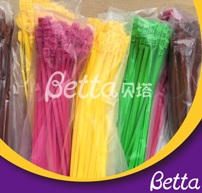 Bettaplay 2019新的高强度自锁电缆领带室内乐园