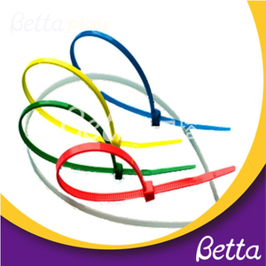 Betta制造商的高质量塑料电缆领带室内乐园