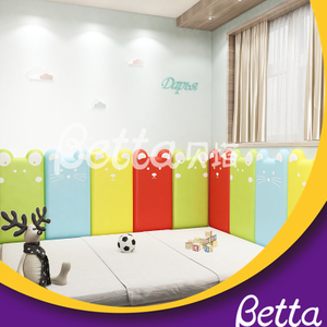Bettaplay自粘的软墙覆盖 