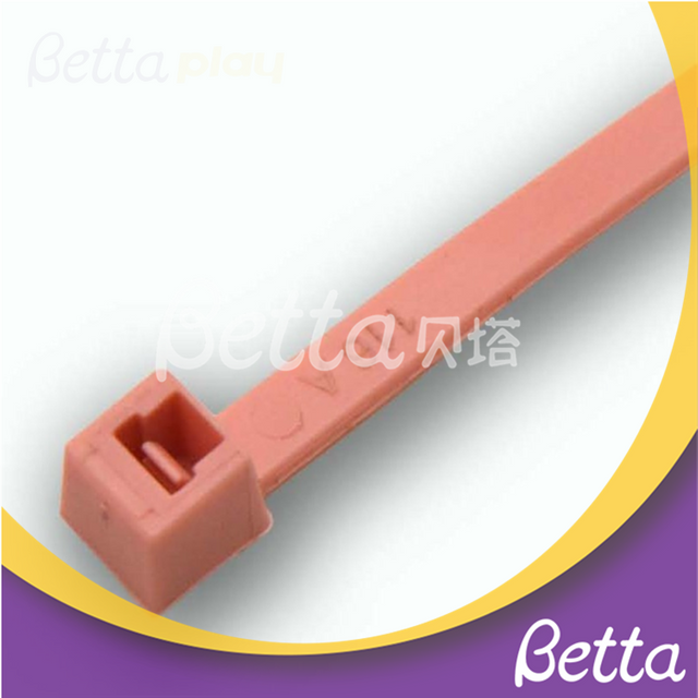 Bettaplay自锁电缆绑带零件和室内游乐场的材料