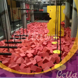 室内球坑蹦床带有泡沫坑出售