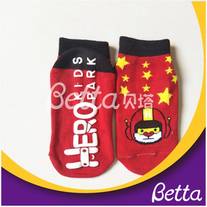 儿童和成人的Bettaplay /高质量蹦床握把袜子 