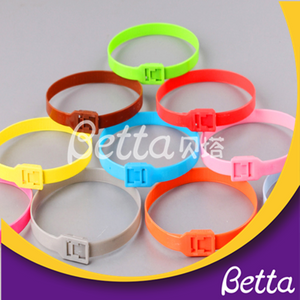 Bettaplay安全的彩色尼龙电缆领带室内乐园