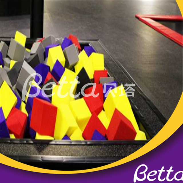 Bettaplay儿童使用游乐园的蹦床公园可自定义的泡沫坑盖