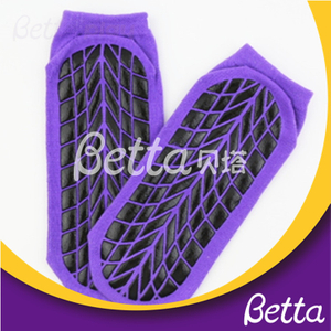 Bettaplay蹦床袜子的儿童游乐场